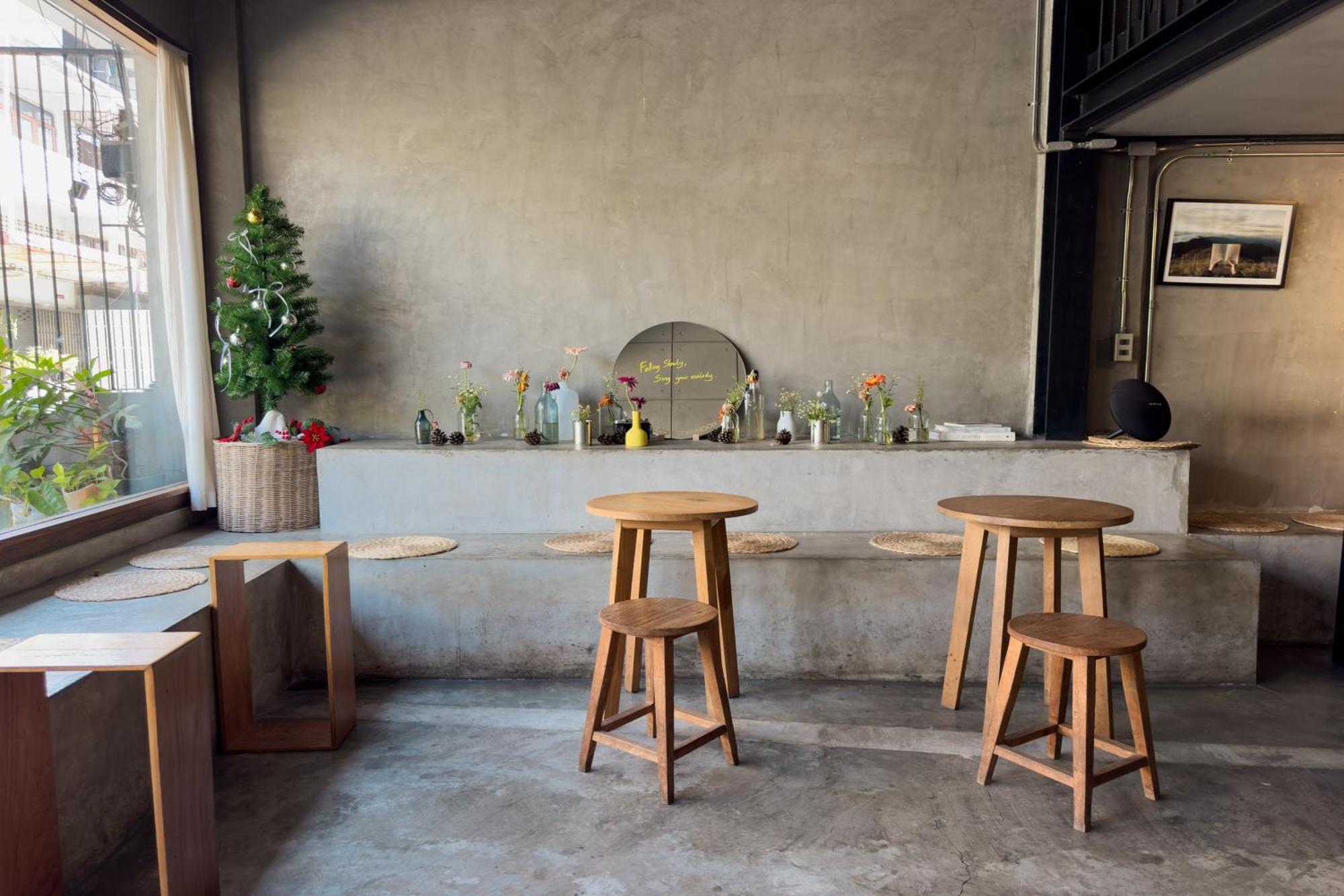 Once In A Blue Moon Cafe And Hostel Chiang Mai Luaran gambar