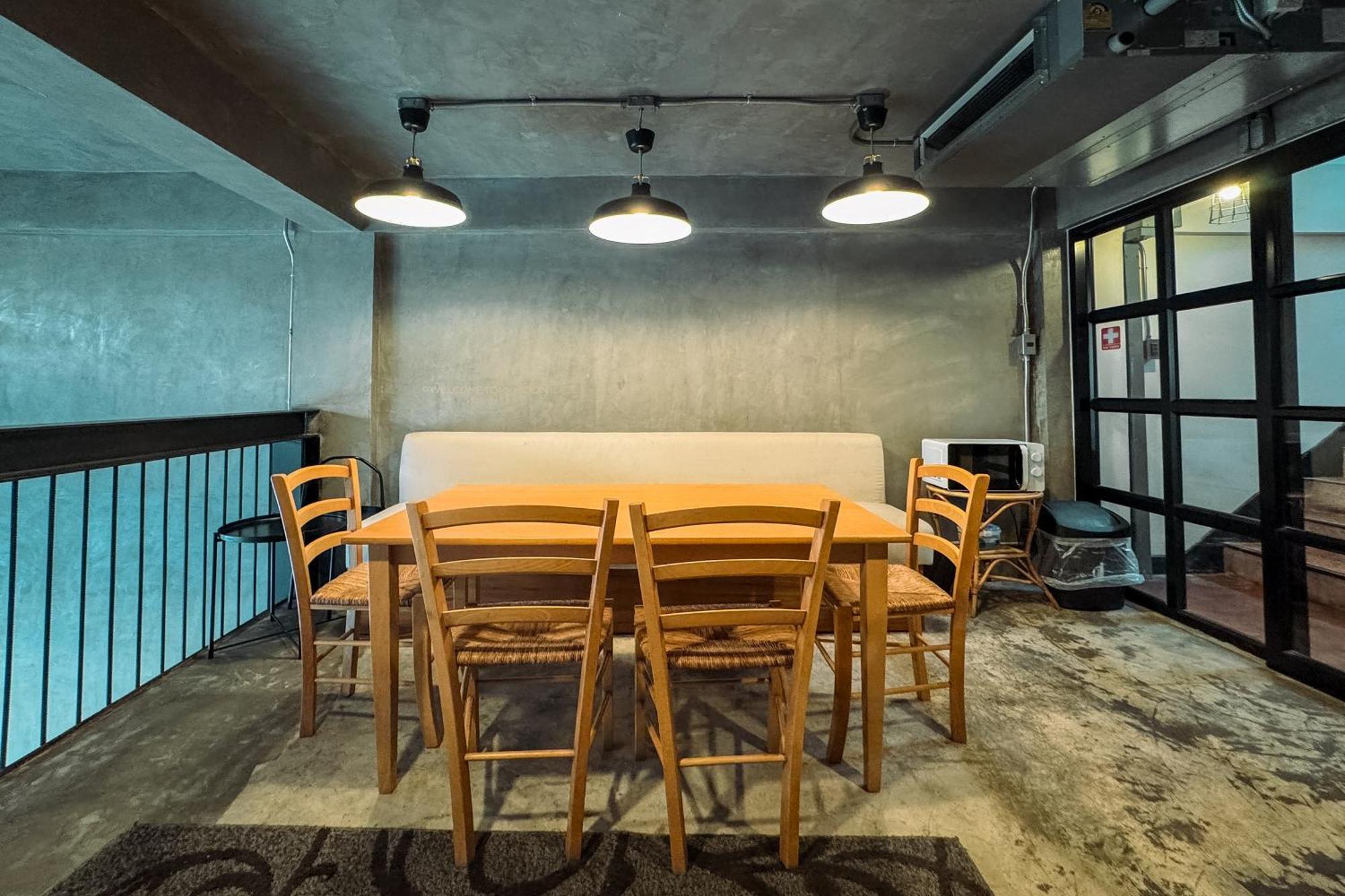 Once In A Blue Moon Cafe And Hostel Chiang Mai Luaran gambar